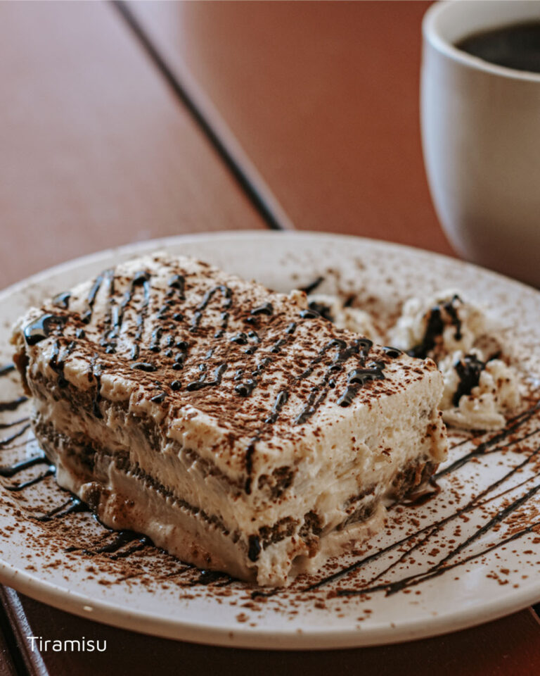 Home 9 26JUL Martinos Moaico Instagram GrandeMesa de trabajo 2